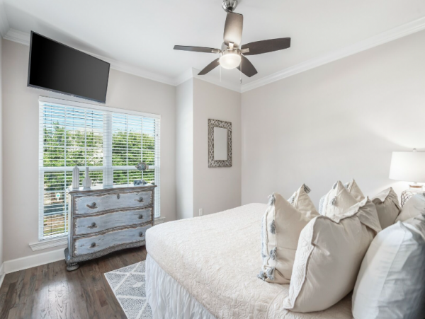 Beautiful Four Bedroom Vacation Home in Miramar Beach Sleeps 12 Guests