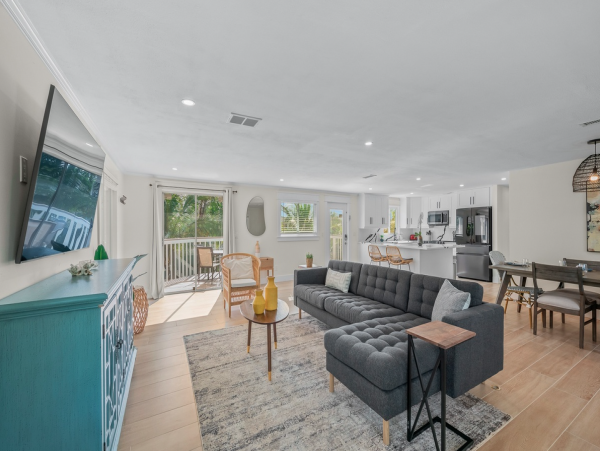 Anna Maria Vacation Home Three Bedroom Walk to Beach
