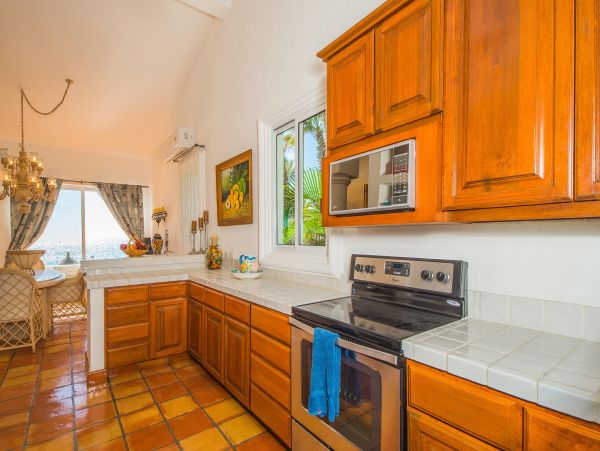 Beachfront 3 Bedroom Luxury Vacation Rental in Los Cabos