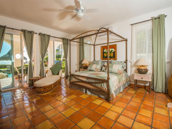 Beachfront 3 Bedroom Luxury Vacation Rental in Los Cabos