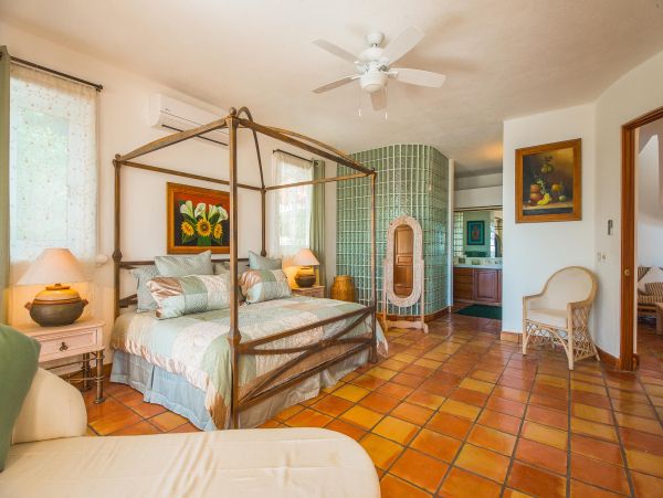Beachfront 3 Bedroom Luxury Vacation Rental in Los Cabos