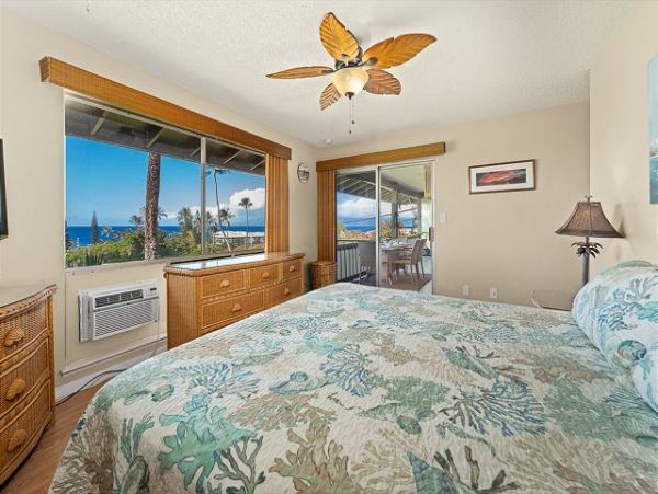 Kaanapali Vacation Condo Three Bedroom Walk to Beach