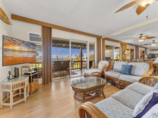 Kaanapali Vacation Condo Three Bedroom Walk to Beach