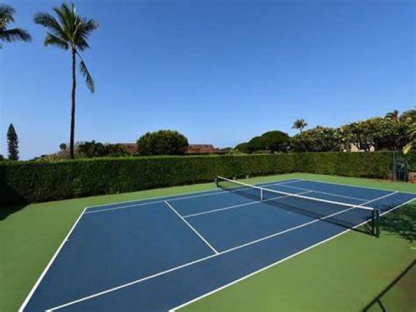 Kaanapali Vacation Condo Three Bedroom Walk to Beach