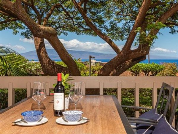 Kaanapali Vacation Condo Three Bedroom Walk to Beach
