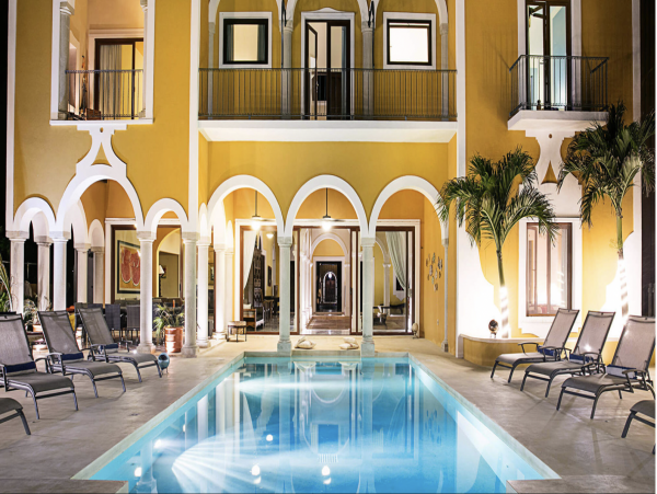 Luxury Beach Villa 16,000 Sq Ft luxury Living