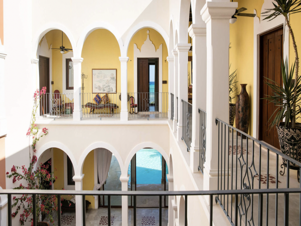 Luxury Beach Villa 16,000 Sq Ft luxury Living