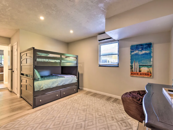 Lovely 4 Bedroom Home with Private Spa