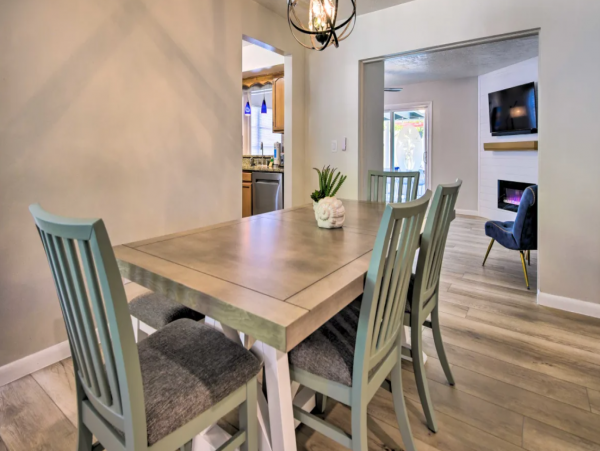 Lovely 4 Bedroom Home with Private Spa