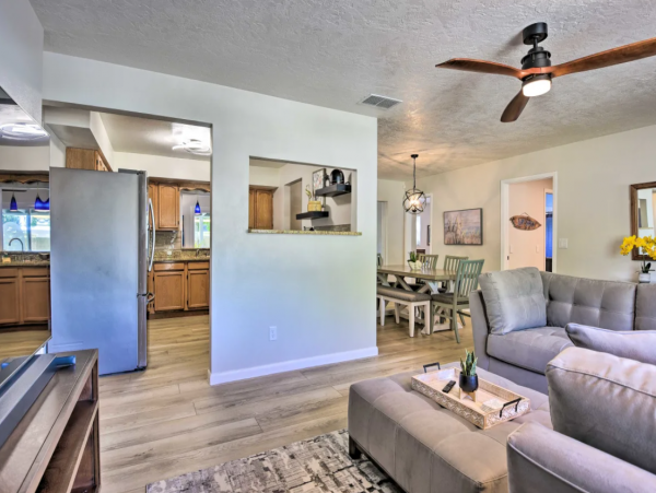 Lovely 4 Bedroom Home with Private Spa