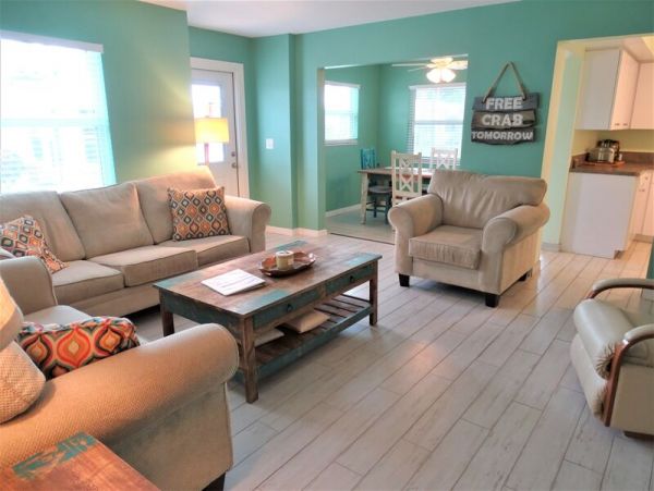 Crescent Beach Beachside Accommodation