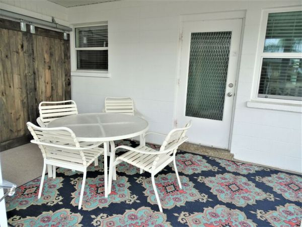 Crescent Beach Beachside Accommodation