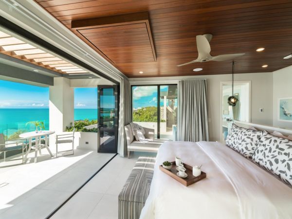 Luxury Beach-Front Villa with 4 Bedrooms