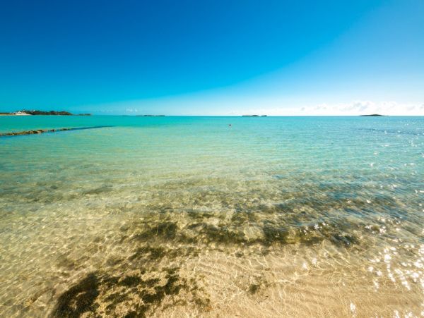 Luxury Beach-Front Villa with 4 Bedrooms
