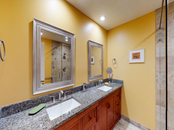 Lovely Comfortable Home 4 Bedrooms Sleeps 10 Guests