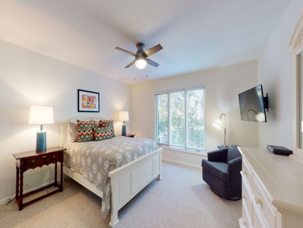 Lovely Comfortable Home 4 Bedrooms Sleeps 10 Guests