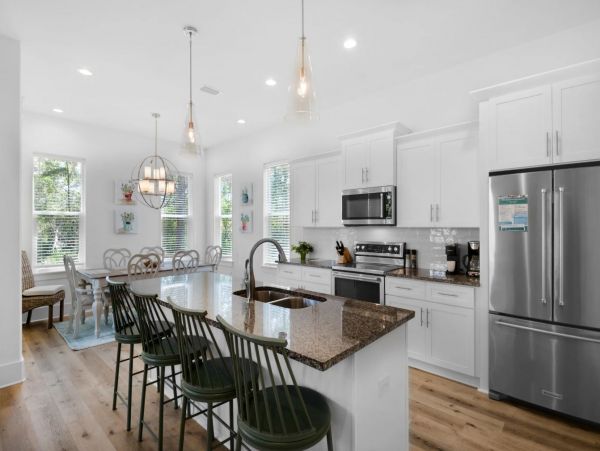 Miramar Beach Beautiful 4 Bedroom plus Loft Vacation Home