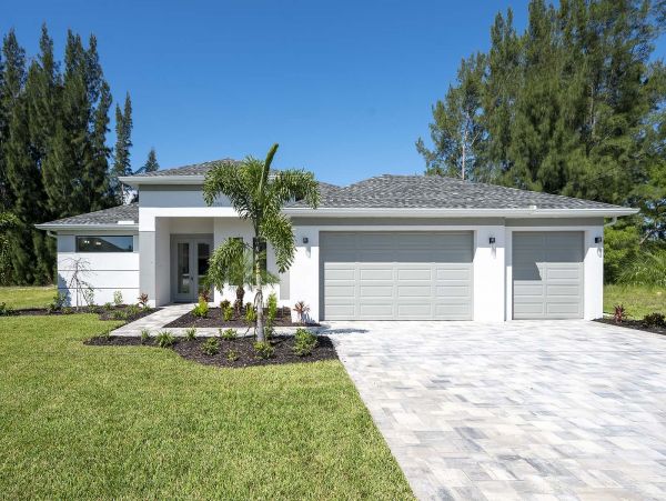 Luxury Canal-Front Rental in Southwest Florida Private Pool