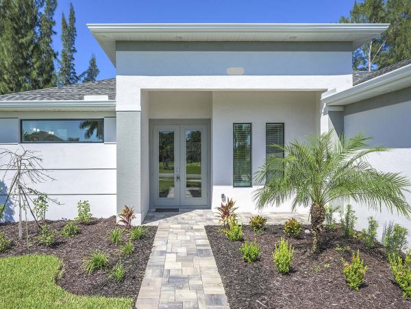 Luxury Canal-Front Rental in Southwest Florida Private Pool