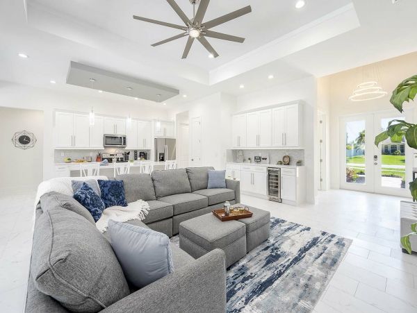 Luxury Canal-Front Rental in Southwest Florida Private Pool