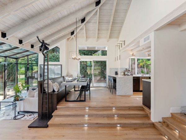 Montecito Luxury Vacation Pool Home plus Guest House Sleeps 8