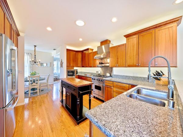 Lovely Home One Block from Ocean with Casita