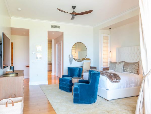 Waimea Vacation Home Four Bedroom Walk to Beach