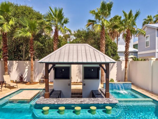 Destin Eight Bedroom Walk to the Beach Vacation Rental