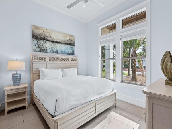 Destin Eight Bedroom Walk to the Beach Vacation Rental