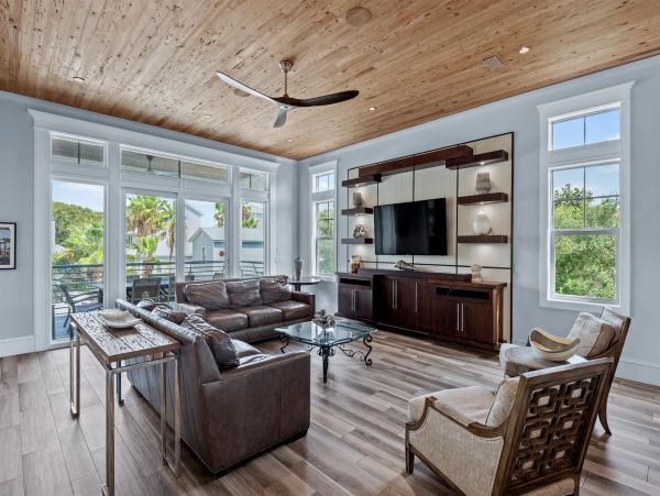 Destin Eight Bedroom Walk to the Beach Vacation Rental