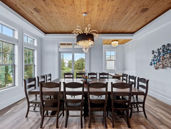Destin Eight Bedroom Walk to the Beach Vacation Rental