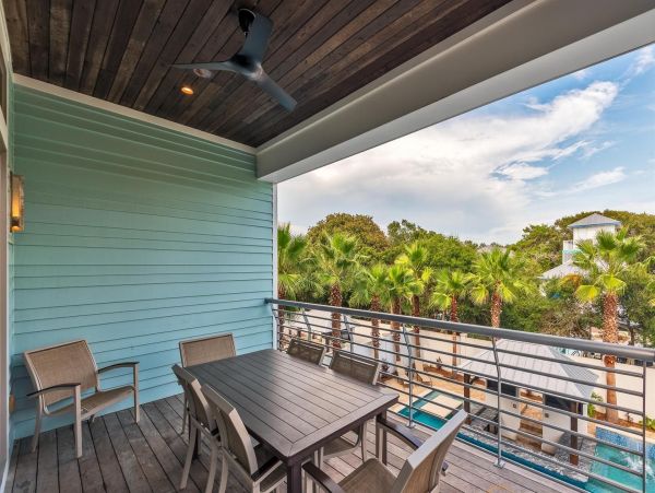 Destin Eight Bedroom Walk to the Beach Vacation Rental