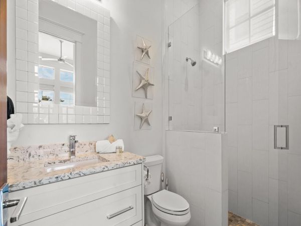 Destin Eight Bedroom Walk to the Beach Vacation Rental