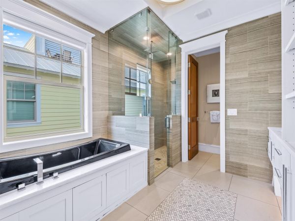 Destin Eight Bedroom Walk to the Beach Vacation Rental