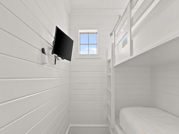 Destin Eight Bedroom Walk to the Beach Vacation Rental