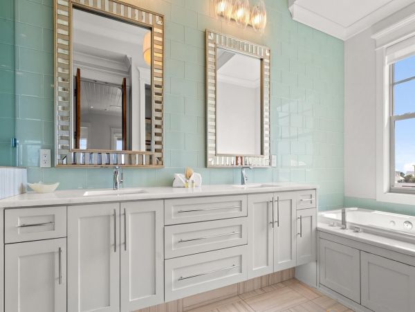 Destin Eight Bedroom Walk to the Beach Vacation Rental
