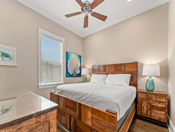 Luxurious 6-Bedroom Home - Steps from the Beach with VIP Extras