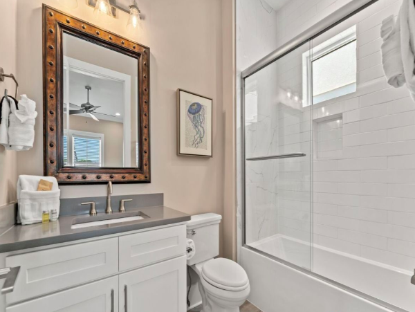 Luxurious 6-Bedroom Home - Steps from the Beach with VIP Extras