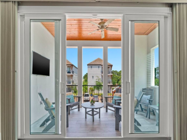 Luxurious 6-Bedroom Home - Steps from the Beach with VIP Extras