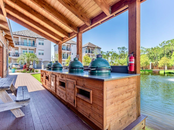 Luxurious 6-Bedroom Home - Steps from the Beach with VIP Extras