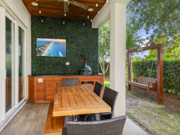 Luxury Villa in Miramar 10 min walk to the beach