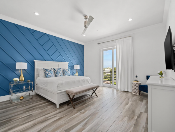 Modern Eight Bedroom Luxury Home with Pool in Miramar Beach