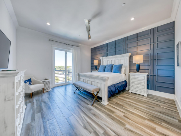 Modern Eight Bedroom Luxury Home with Pool in Miramar Beach