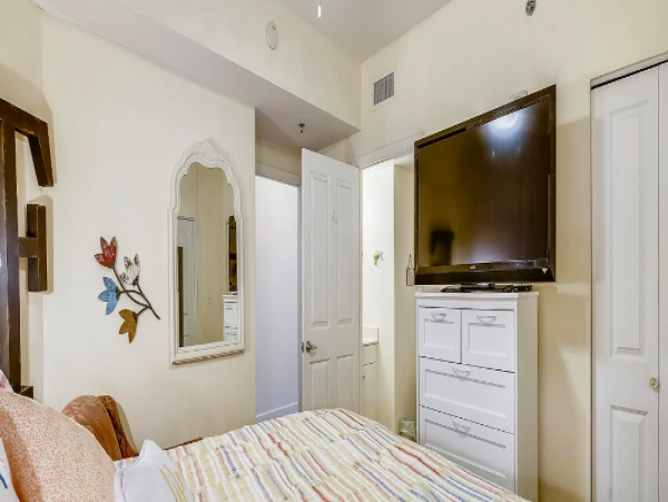 1 Bedroom Condo for 4 guests with Ocean views