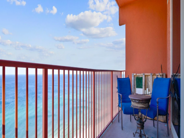 1 Bedroom Condo for 4 guests with Ocean views