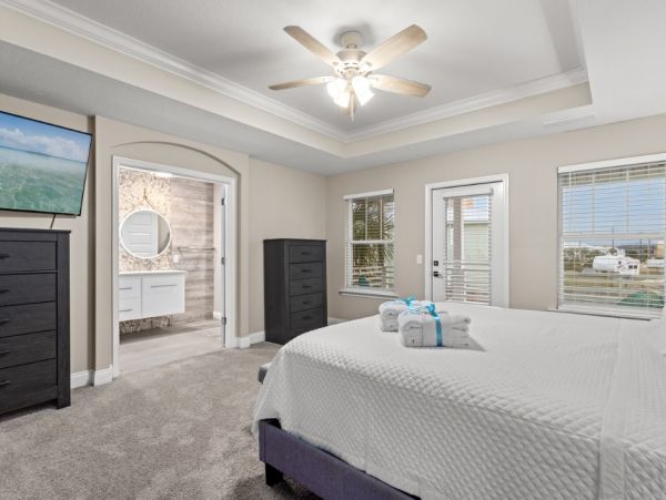 Four Bedroom Pool Vacation Home in Panama City Beach