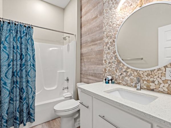 Four Bedroom Pool Vacation Home in Panama City Beach