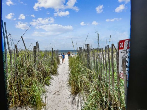 Cozy Vacation Condo Rental in Panama City Beach