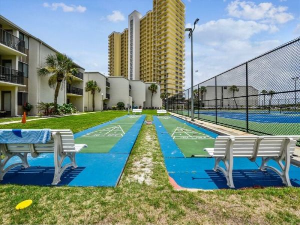 Cozy Vacation Condo Rental in Panama City Beach