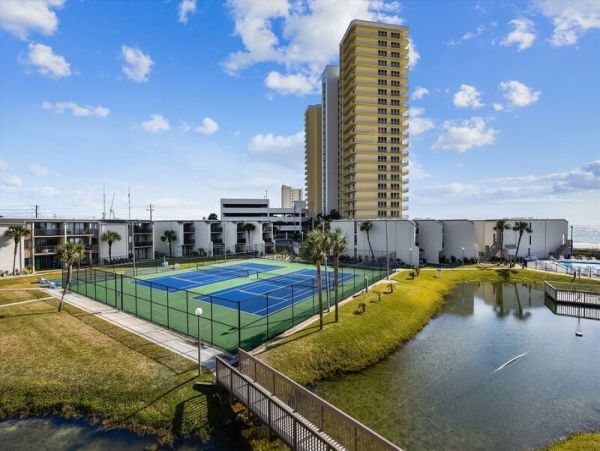 Cozy Vacation Condo Rental in Panama City Beach